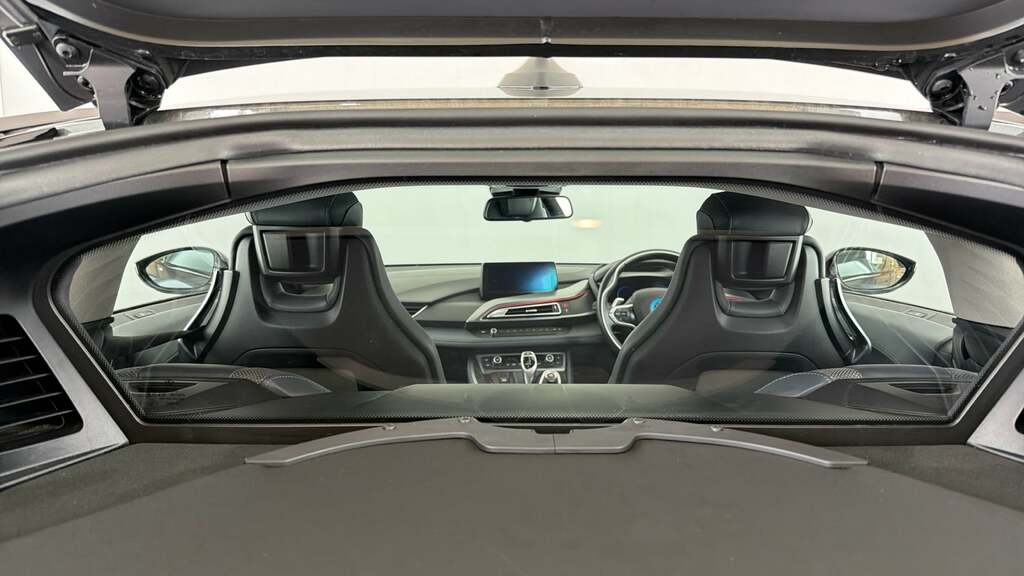 BMW i8 2dr Auto Blue #32