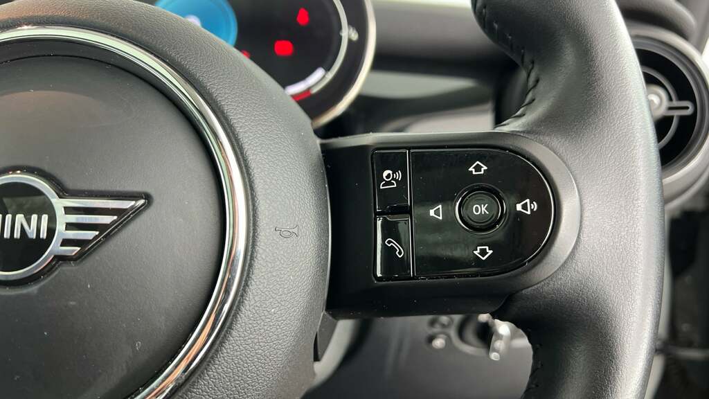 Mini Hatch 1.5 Cooper Exclusive Grey #18