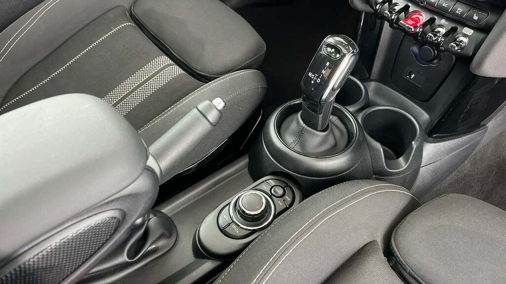 Mini Hatch 1.5 Cooper Exclusive Grey #10