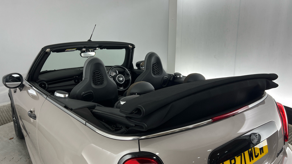 Mini Convertible Cooper Classic White #21