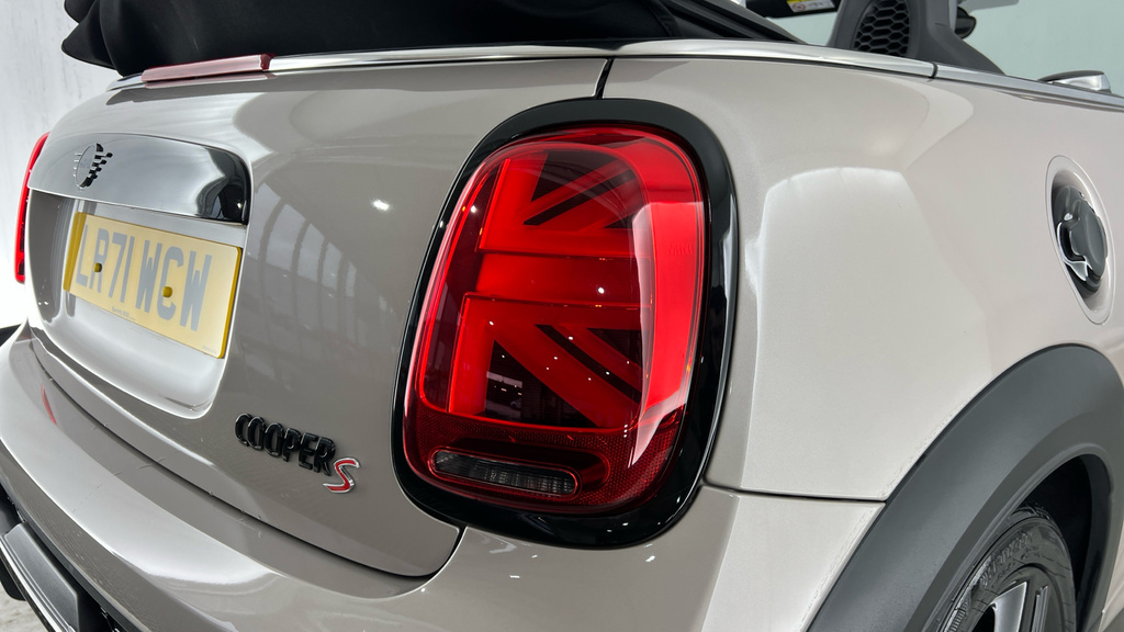 Mini Convertible Cooper Classic White #22