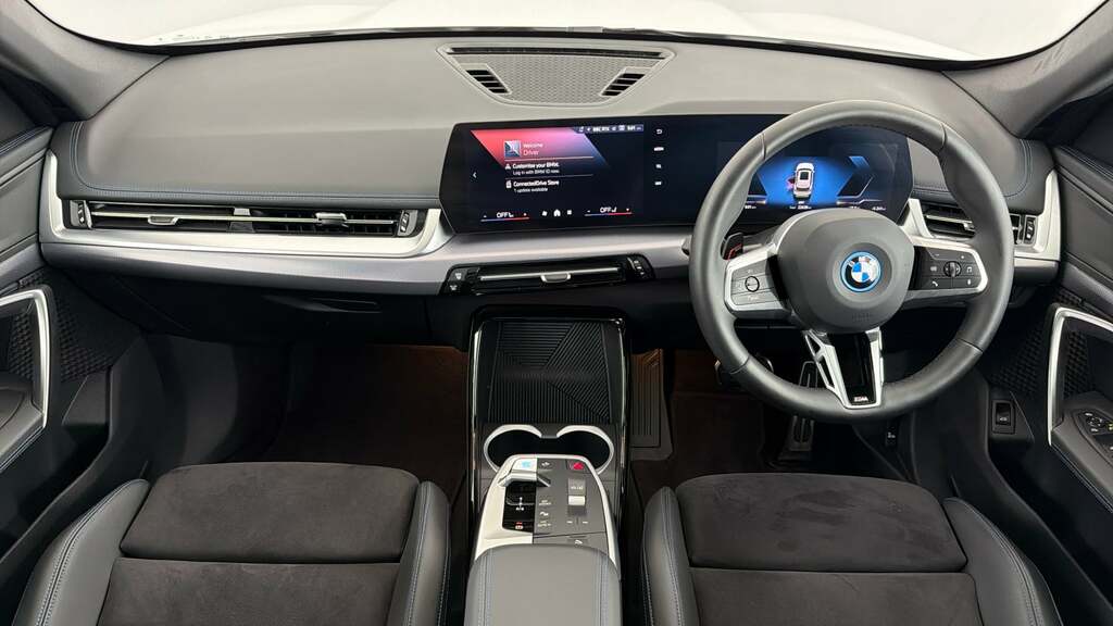BMW iX1 30 66.5Kwh M Sport Suv Xdrive 1 GF74WNT White #4
