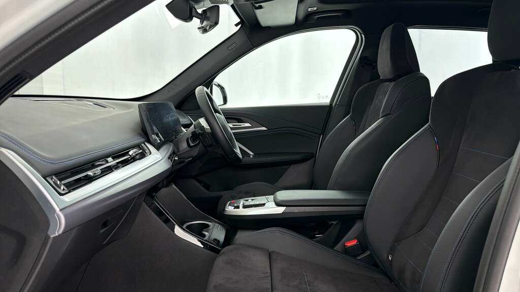 BMW iX1 Suv Black #26