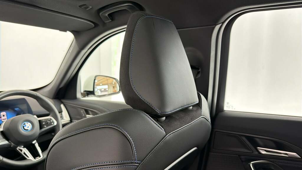 BMW iX1 Suv Black #30