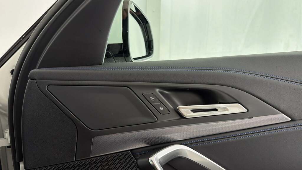 BMW iX1 Suv Black #20