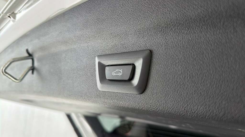 BMW iX1 Suv Black #35