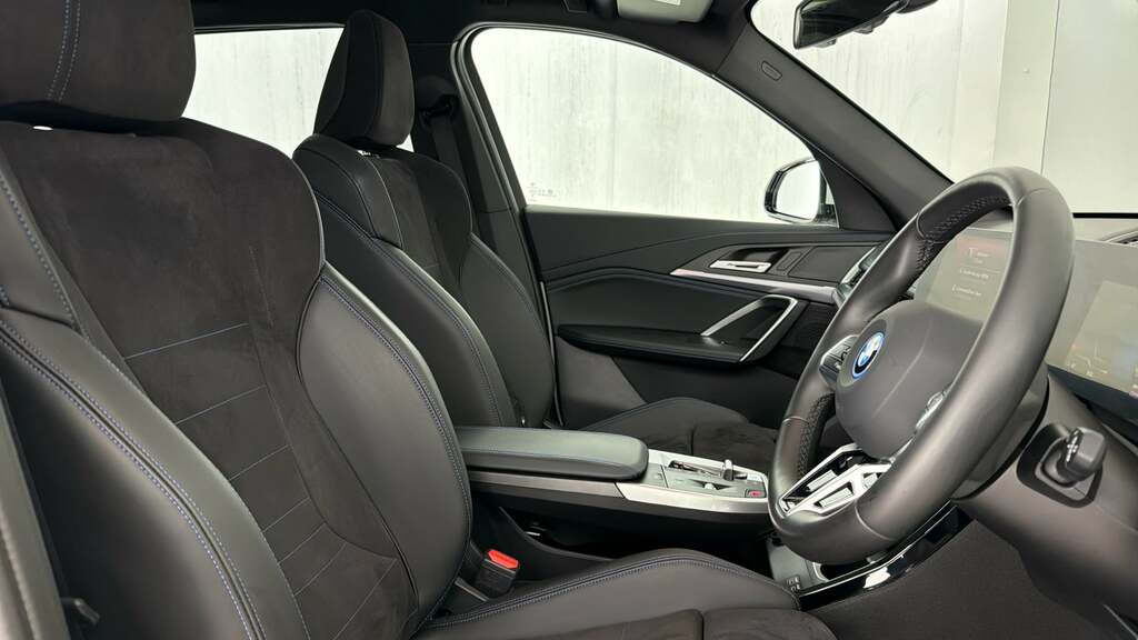 BMW iX1 Suv Black #11