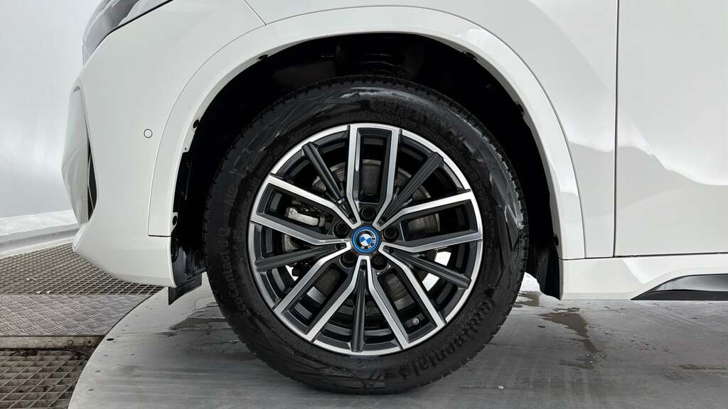 BMW iX1 Suv Black #25