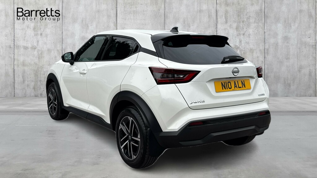 Nissan Juke 1.6 N-connecta Hybrid FV25HBZ White #3