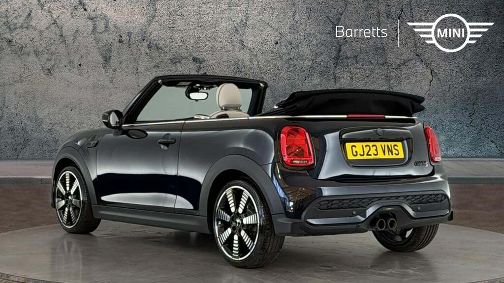 Mini Convertible 2.0 Cooper S Exclusive Convertible Step Black #2