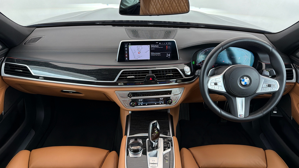 BMW 7 Series 3.0 740D Mht M Sport Saloon Hybrid AJ22DZM Grey #4