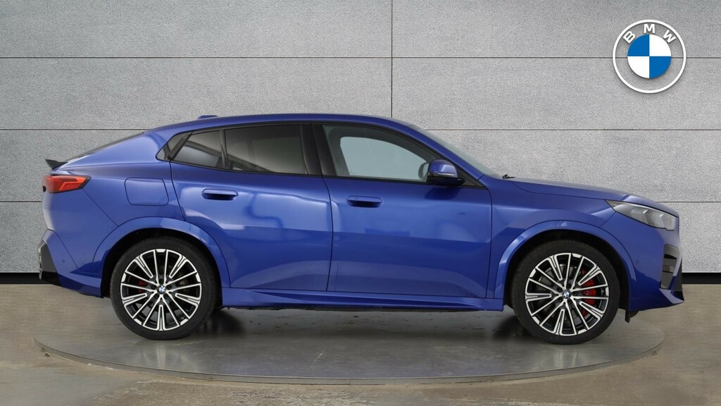 BMW iX2 30 66.5Kwh Shadow Edition Suv Xd Blue #3
