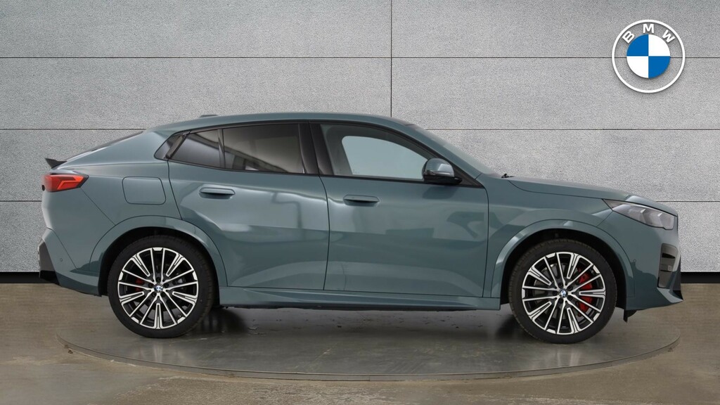 BMW iX2 30 66.5Kwh M Sport Suv Xdrive 1 Green #3