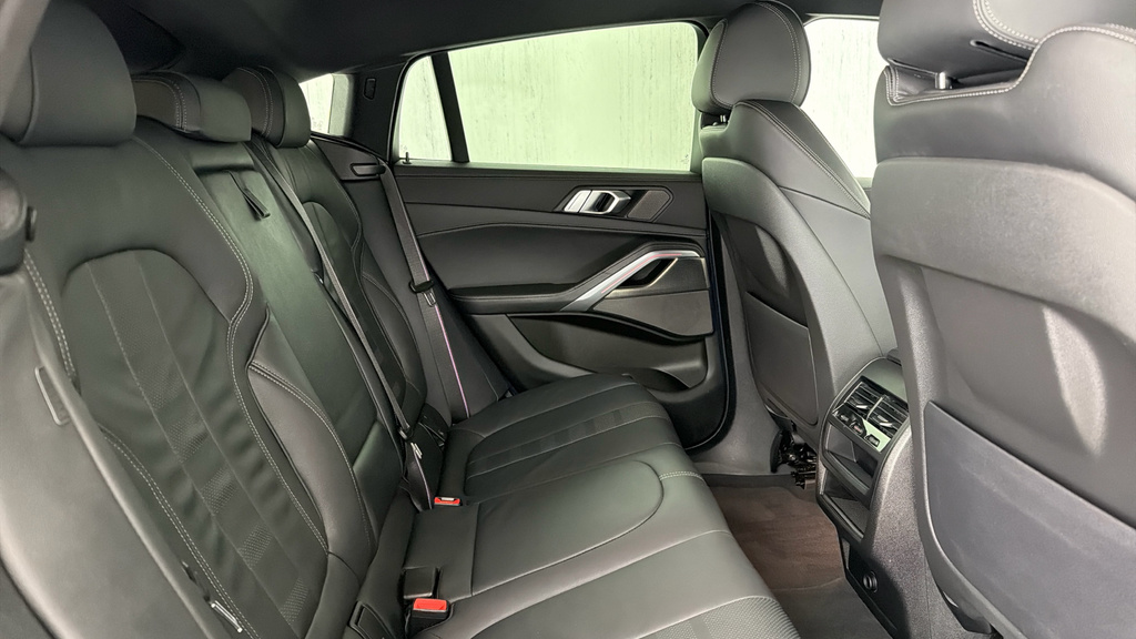 BMW X6 X6 M50i Grey #38