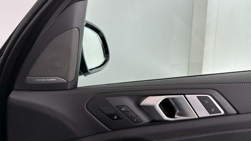 BMW X5 X5 M50i Black #20