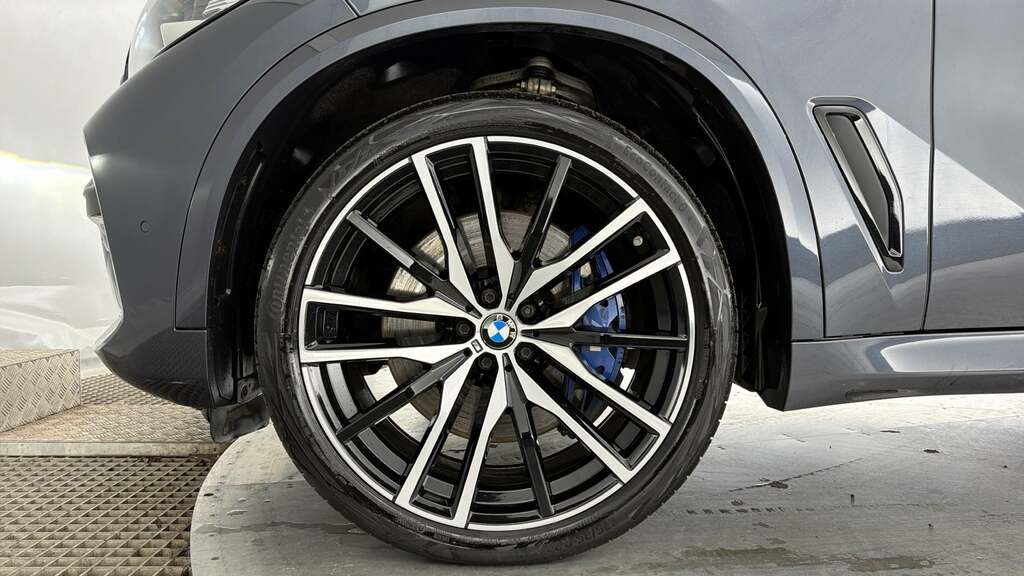 BMW X5 X5 M50i Black #44
