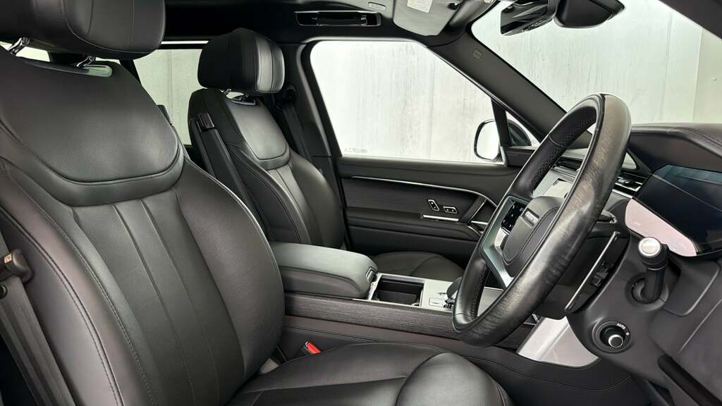 Land Rover Range Rover 3.0 D300 Dynamic Se 2024 Grey #22