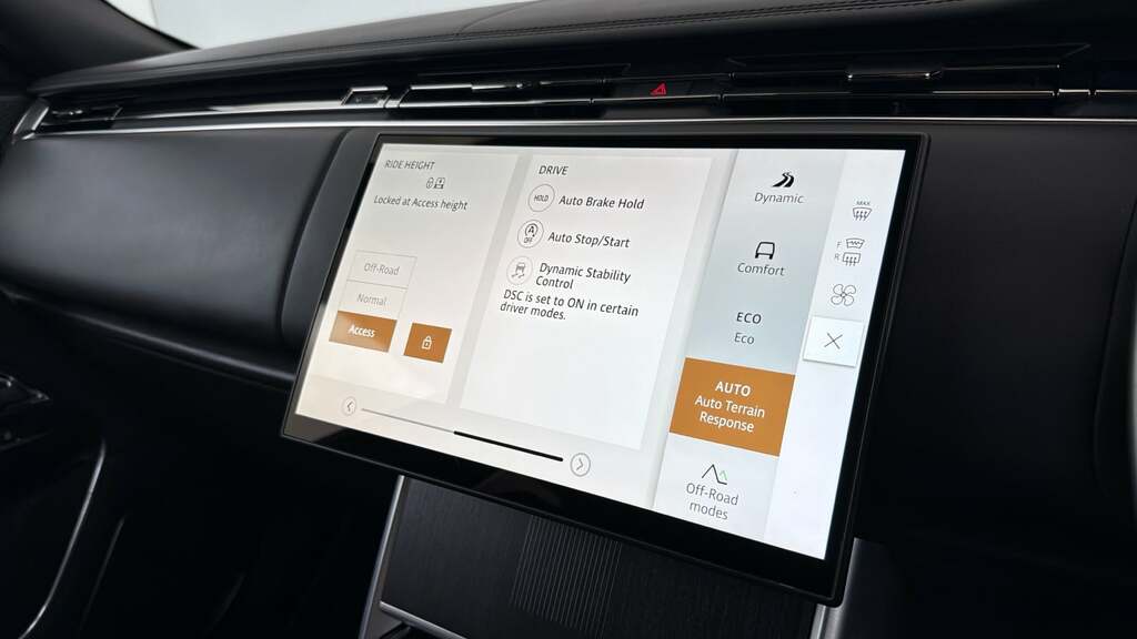 Land Rover Range Rover 3.0 D300 Dynamic Se 2024 Grey #44