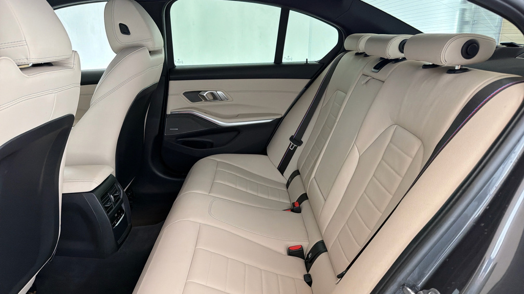 BMW 3 Series 330E M Sport Blue #12