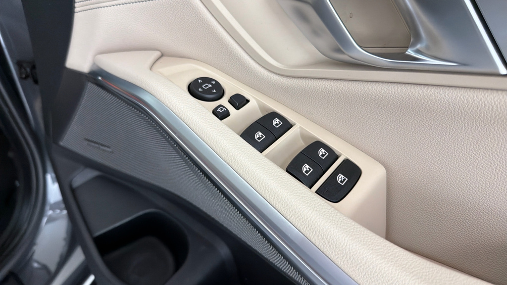 BMW 3 Series 330E M Sport Blue #28
