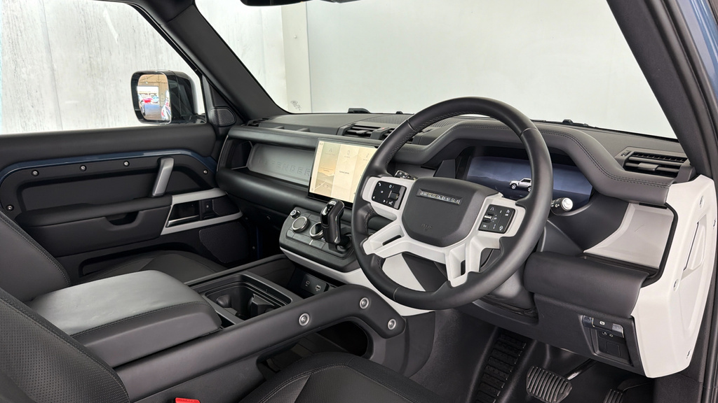 Land Rover Defender 90 X-dynamic Hse 90 Grey #23