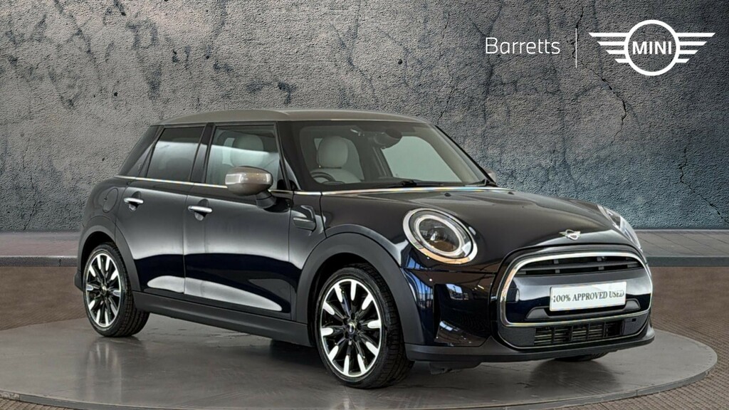 Mini Hatch 1.5 Cooper Exclusive Hatchback E Black