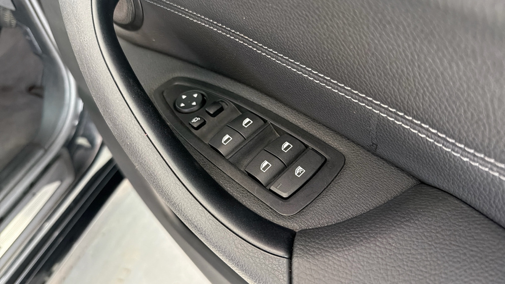 BMW X1 Sdrive 18I Xline Grey #24
