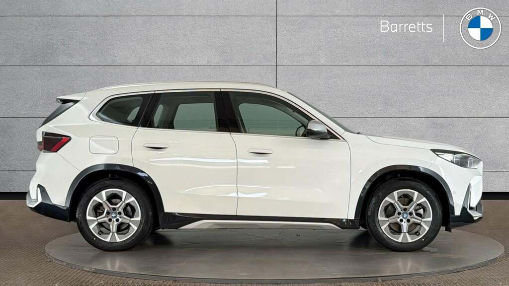 BMW iX1 30 66.5Kwh Xline Suv Xdrive 11K White #3