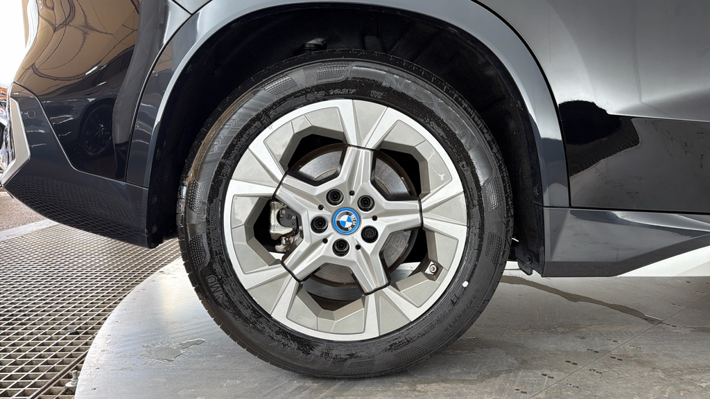 BMW iX1 Ix1 Xdrive 30 M Sport Black #27