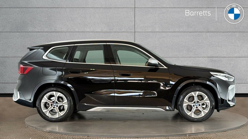 BMW iX1 30 66.5Kwh Xline Suv Xdrive 11K Black #3
