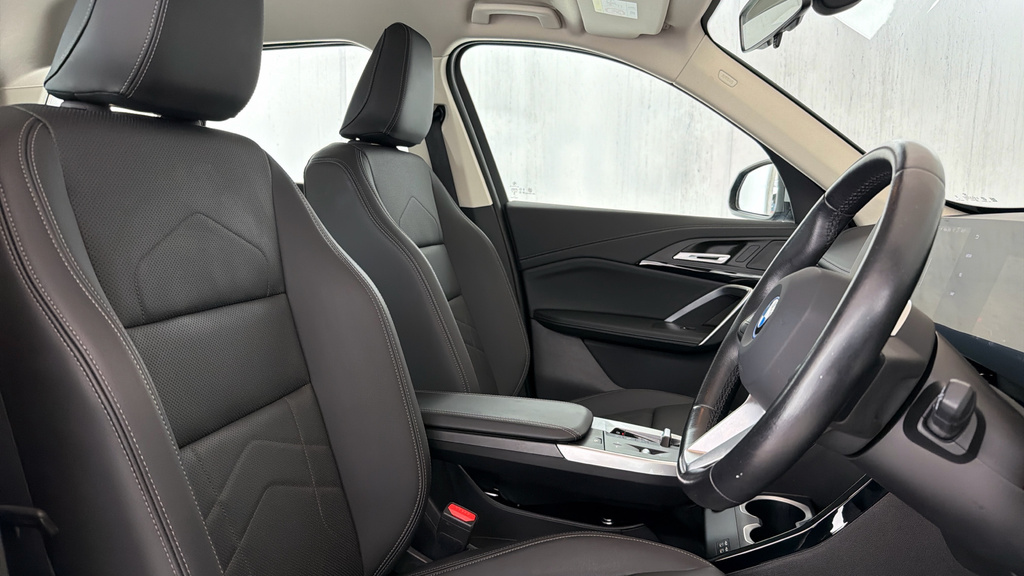 BMW iX1 Ix1 Xdrive 30 M Sport Black #11