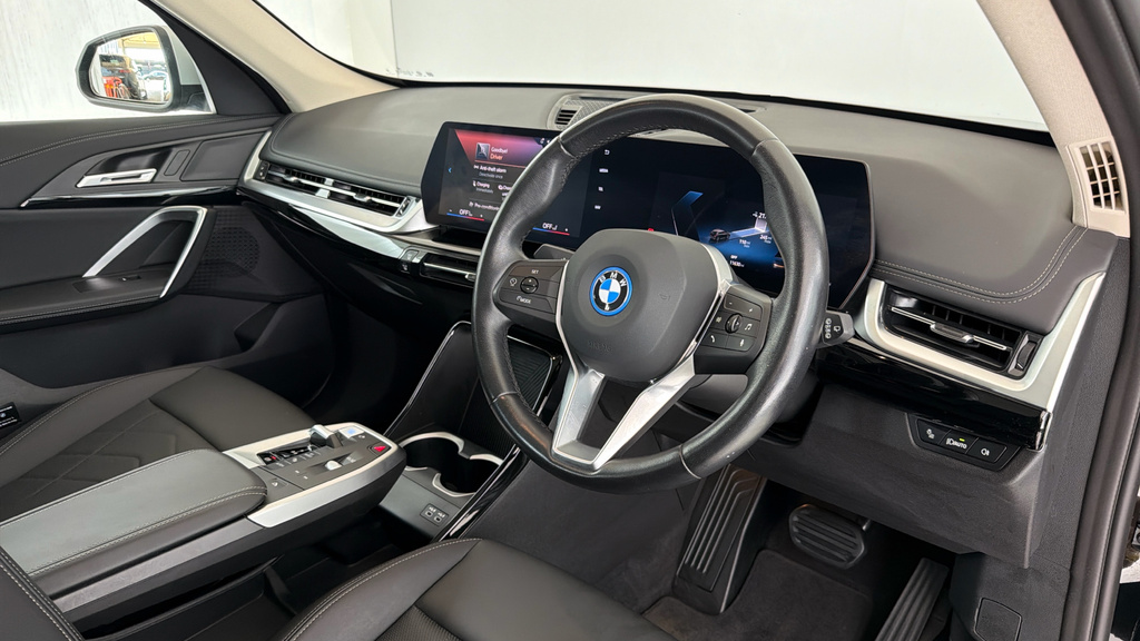 BMW iX1 30 66.5Kwh Xline Suv Xdrive 11K Black #6