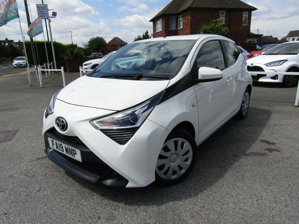 Toyota Aygo 1.0 Vvt-i X-play Euro 6 FA19WNP White #3