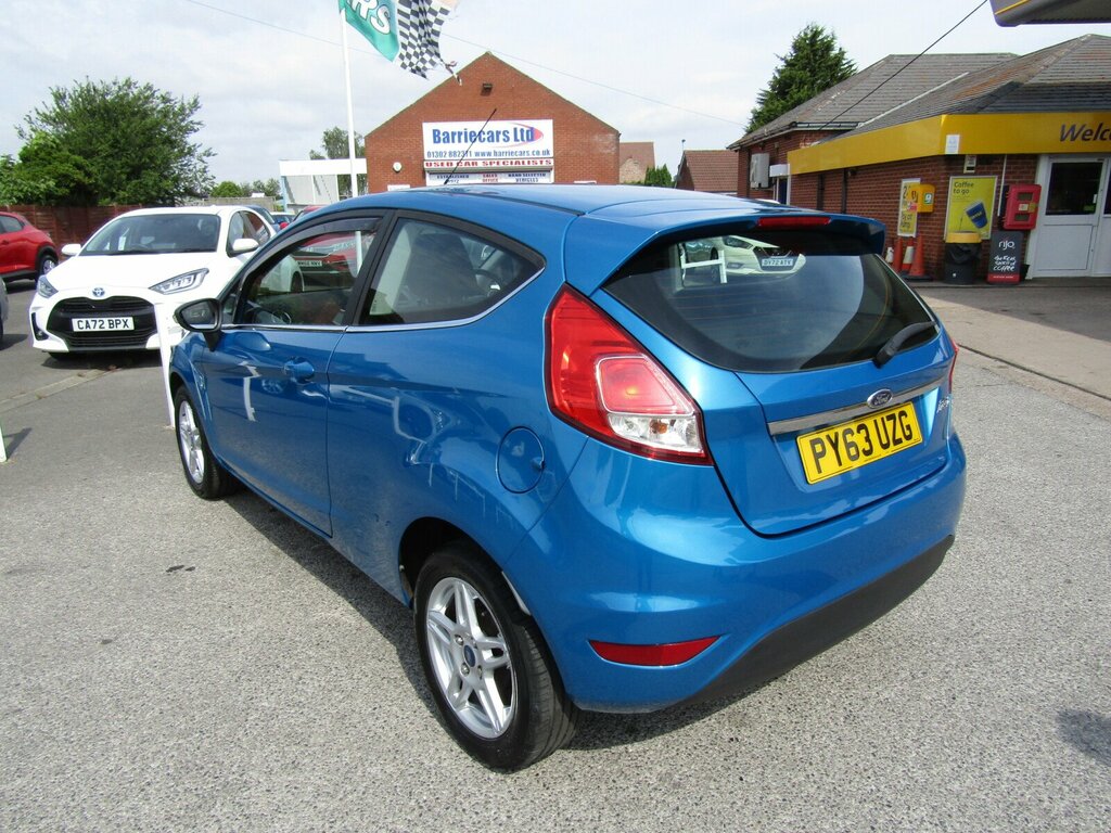 Ford Fiesta 1.25 Zetec Hatchback Euro 5 82 White #9