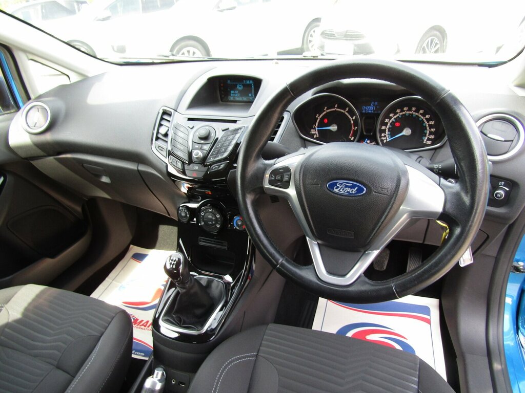 Ford Fiesta 1.25 Zetec Hatchback Euro 5 82 White #15
