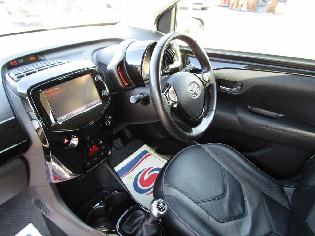 Toyota Aygo 1.0 Vvt-i X-press Euro 6 White #26