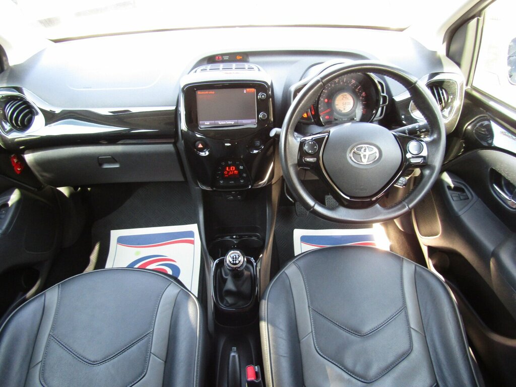 Toyota Aygo 1.0 Vvt-i X-press Euro 6 White #22
