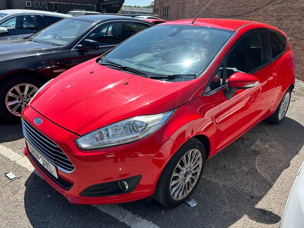 Ford Fiesta 1.0T Ecoboost Titanium Euro 5 Ss Red