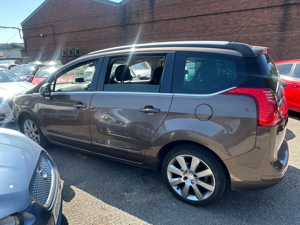 Peugeot 5008 1.6 Bluehdi Allure Euro 6 Ss Brown #4