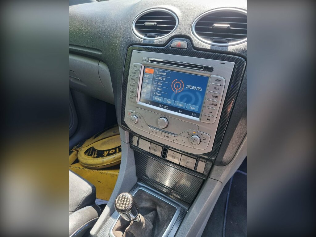 Ford Focus 1.6 Zetec Red #11