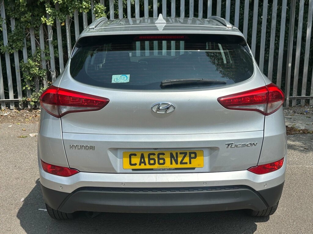 Hyundai Tucson 1.7 Crdi Blue Drive Se Nav Euro 6 Ss Silver #5