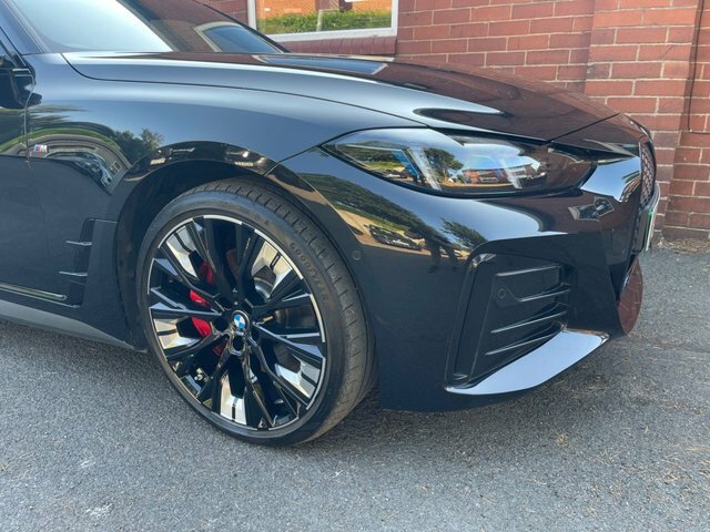 BMW i4 70.2Kwh M Sport Gran Black #5