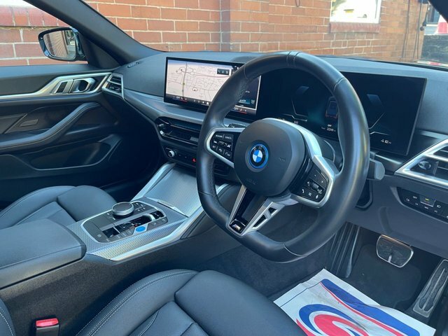 BMW i4 70.2Kwh M Sport Gran Black #4