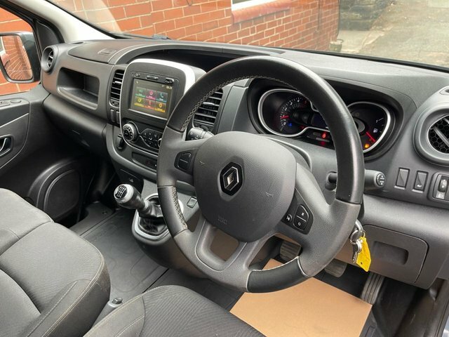 Renault Trafic 2.0 Dci Energy 30 Business Panel Van Ma White #10