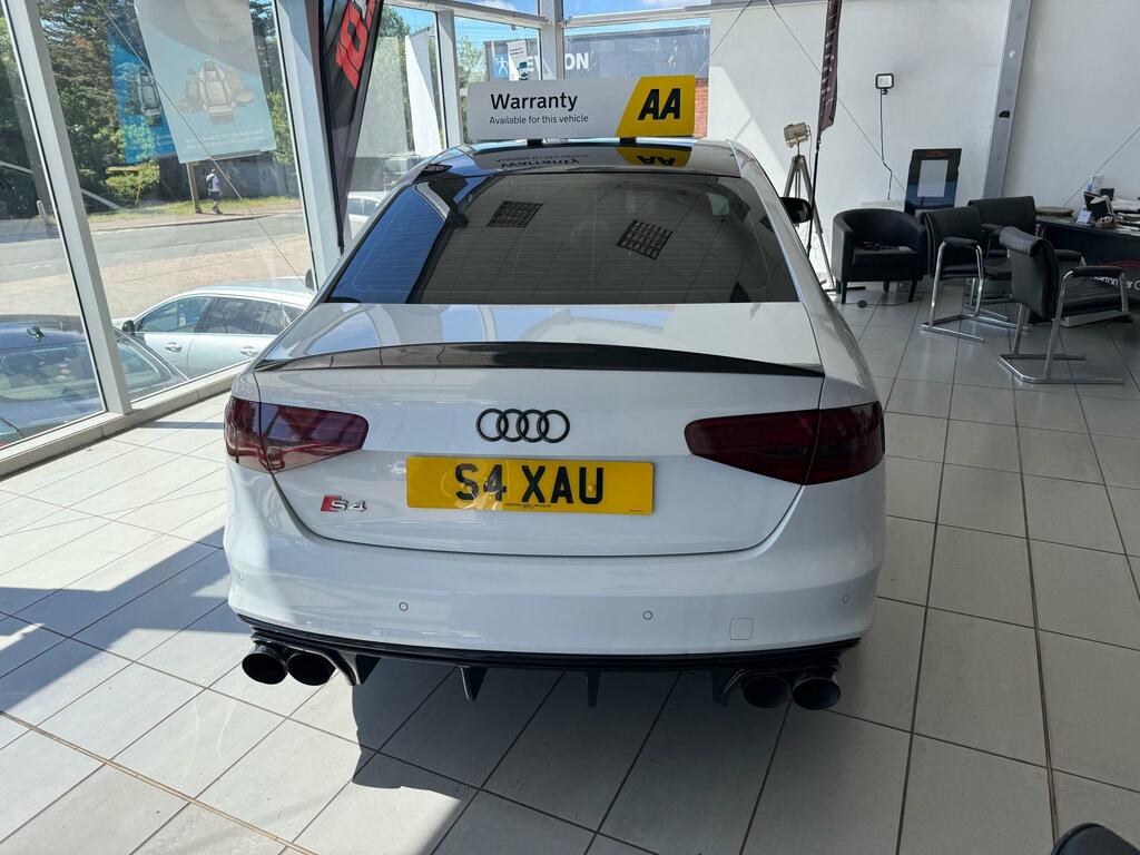 Audi S4 Tfsi Quattro Black Edition White #4