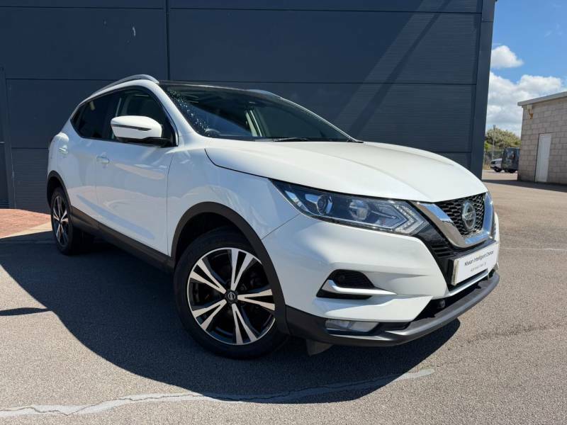 Nissan Qashqai 1.3 Dig-t N-connecta Glass Roof Pack White