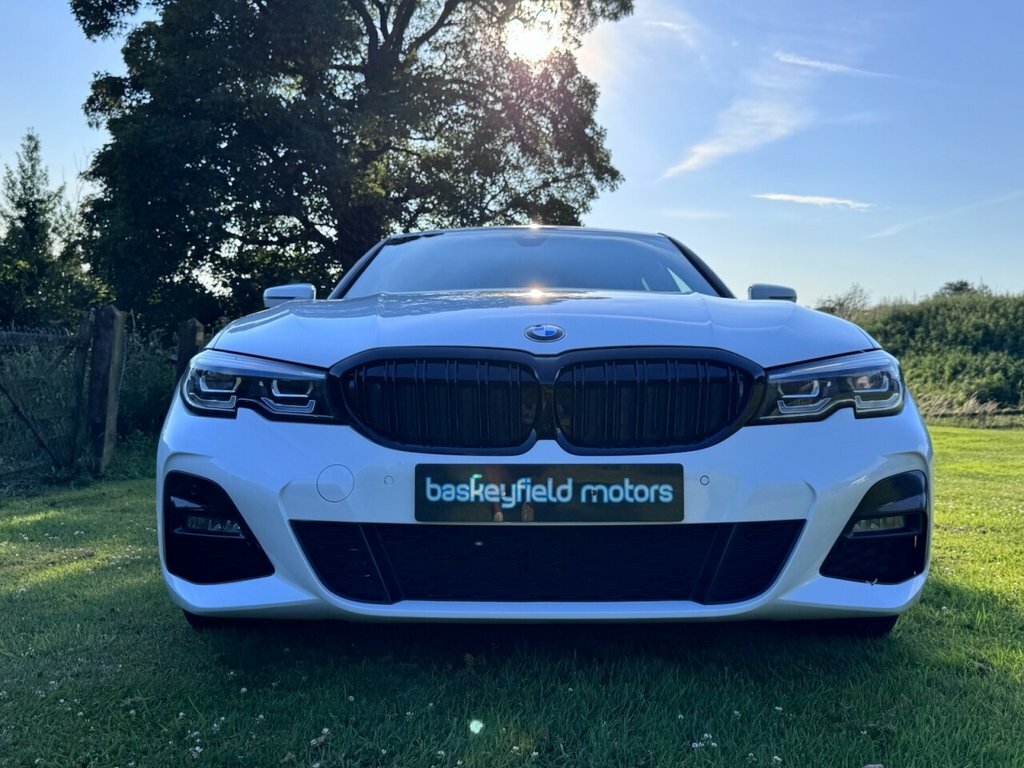 BMW 3 Series 2L M Sport MA70JVR White #2