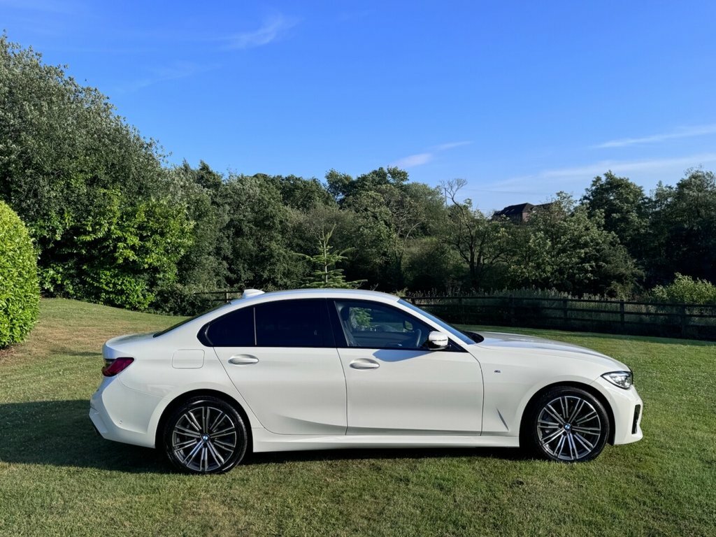 BMW 3 Series 2L M Sport MA70JVR White #4