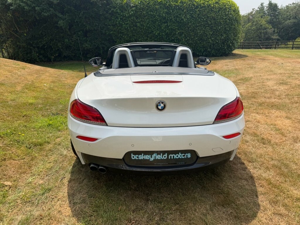 BMW Z4 Convertible White #39
