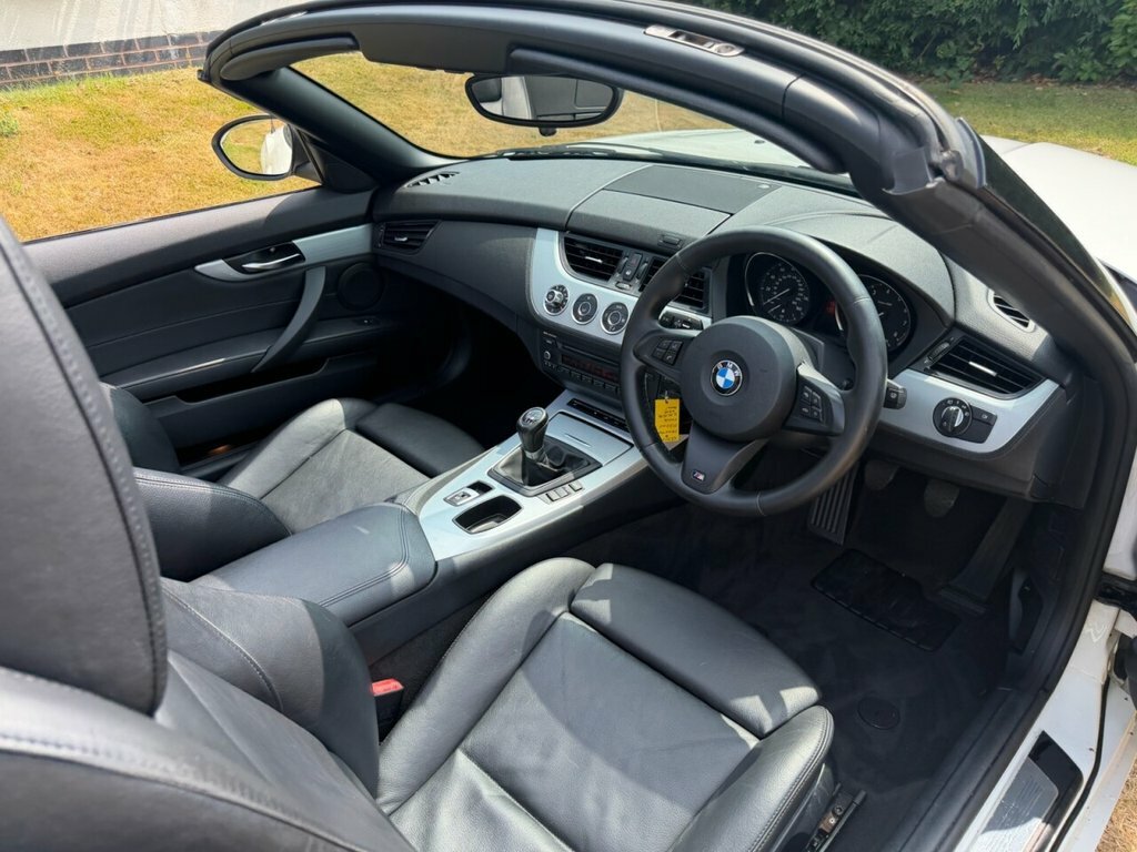 BMW Z4 Convertible White #26